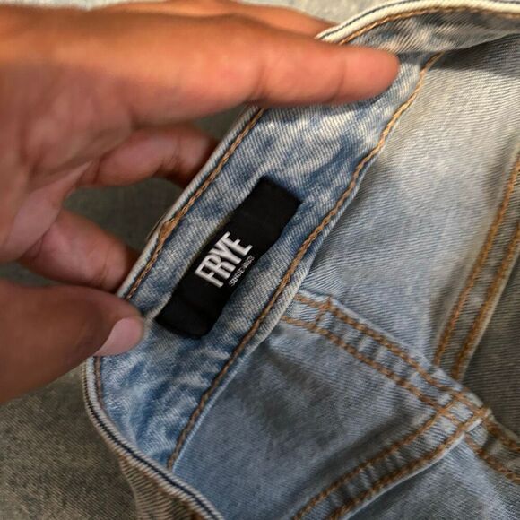 Women’s Frye Jeans - Picture 4 of 7